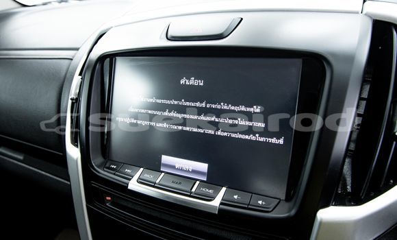 Buy Used Isuzu MU-X White Car in Bangkok in Bangkok Buy Used Isuzu MU-X White Car in Bangkok in Bangkok