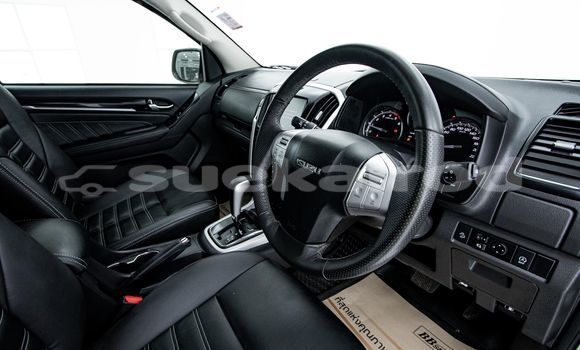 Buy Used Isuzu MU-X White Car in Bangkok in Bangkok Buy Used Isuzu MU-X White Car in Bangkok in Bangkok