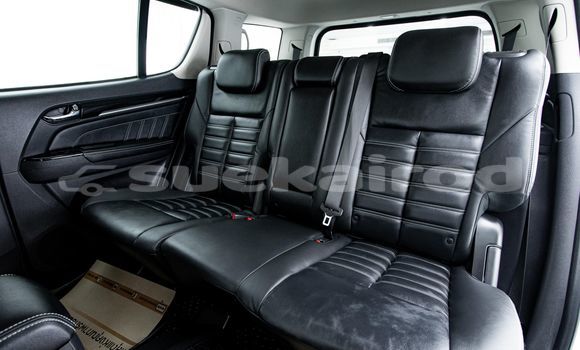 Buy Used Isuzu MU-X White Car in Bangkok in Bangkok Buy Used Isuzu MU-X White Car in Bangkok in Bangkok