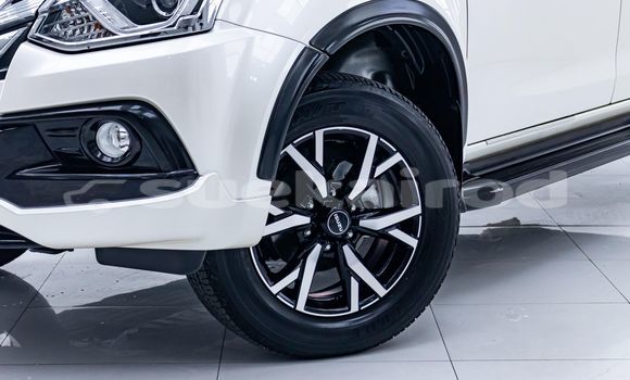 Buy Used Isuzu MU-X White Car in Bangkok in Bangkok Buy Used Isuzu MU-X White Car in Bangkok in Bangkok