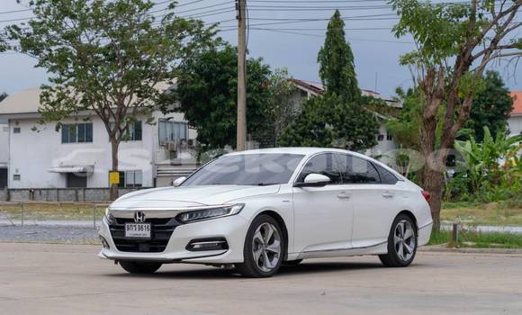 ซื้อ รถมือสอง Honda Accord ขาว รถยนต์ ใน %{เมือง} ใน นนทบุรี