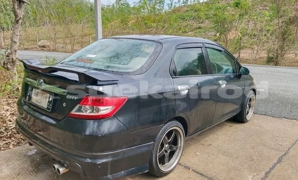 ซื้อ รถมือสอง Honda City อื่น ๆ รถยนต์ ใน %{เมือง} ใน ชัยนาท