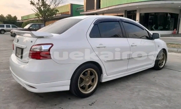 Buy Used Toyota Vios White Car in Chai Nat in Chai Nat