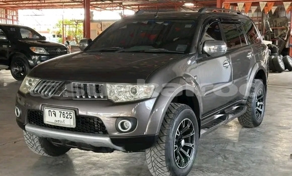 ซื้อ รถมือสอง Mitsubishi Pajero สีดำ รถยนต์ ใน %{เมือง} ใน กรุงเทพมหานคร ซื้อ รถมือสอง Mitsubishi Pajero สีดำ รถยนต์ ใน %{เมือง} ใน กรุงเทพมหานคร