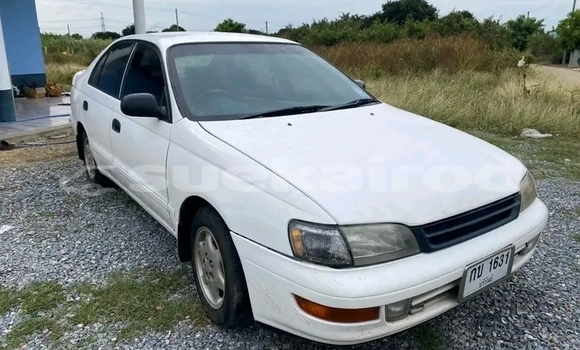 ซื้อ รถมือสอง Toyota Corolla ขาว รถยนต์ ใน %{เมือง} ใน ฉะเชิงเทรา