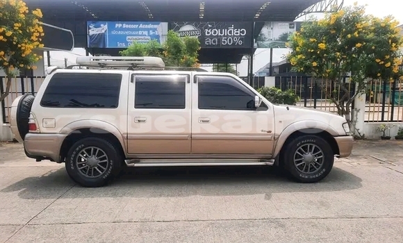 ซื้อ รถมือสอง Isuzu Adventure อื่น ๆ รถยนต์ ใน %{เมือง} ใน ฉะเชิงเทรา