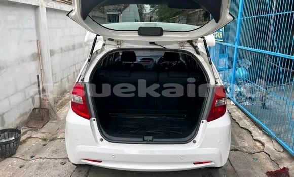 Buy Used Honda Jazz White Car in Chachoengsao in Chachoengsao