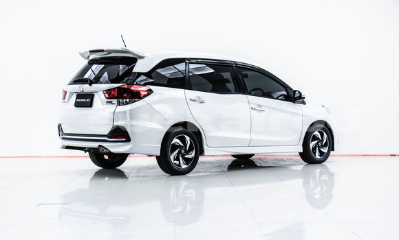 Buy Used Honda Mobilio White Car in Bangkok in Bangkok Buy Used Honda Mobilio White Car in Bangkok in Bangkok