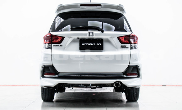 Buy Used Honda Mobilio White Car in Bangkok in Bangkok Buy Used Honda Mobilio White Car in Bangkok in Bangkok