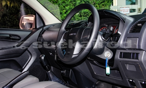 Buy Used Isuzu DâMAX White Car in Nonthaburi in Nonthaburi Buy Used Isuzu DâMAX White Car in Nonthaburi in Nonthaburi