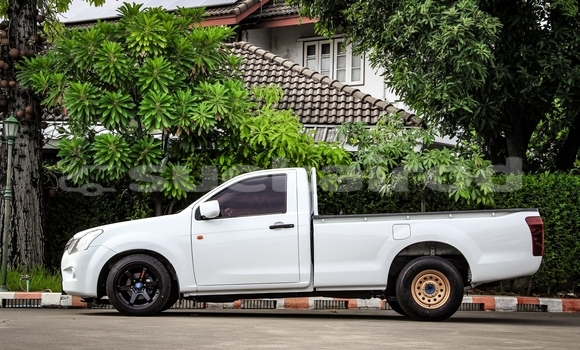 Buy Used Isuzu DâMAX White Car in Nonthaburi in Nonthaburi Buy Used Isuzu DâMAX White Car in Nonthaburi in Nonthaburi