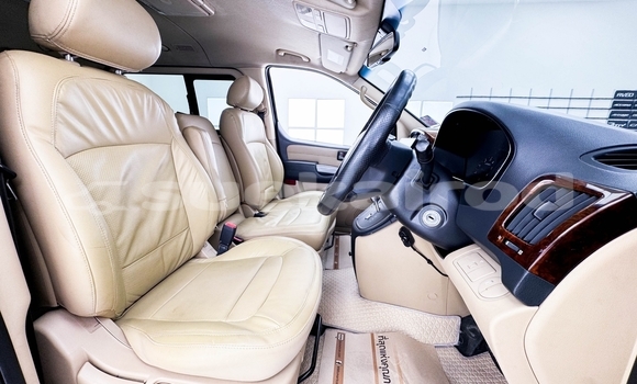 ซื้อ รถมือสอง Hyundai H1 สีดำ รถยนต์ ใน %{เมือง} ใน นนทบุรี ซื้อ รถมือสอง Hyundai H1 สีดำ รถยนต์ ใน %{เมือง} ใน นนทบุรี