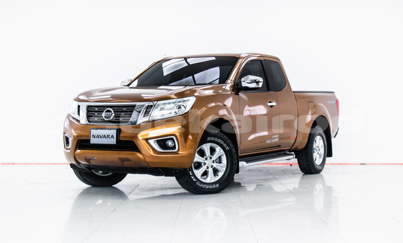 ซื้อ รถมือสอง Nissan Navara Calibre อื่น ๆ รถยนต์ ใน %{เมือง} ใน กรุงเทพมหานคร