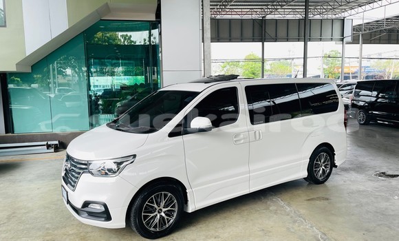 ซื้อ รถมือสอง Hyundai H1 ขาว รถยนต์ ใน %{เมือง} ใน นนทบุรี ซื้อ รถมือสอง Hyundai H1 ขาว รถยนต์ ใน %{เมือง} ใน นนทบุรี