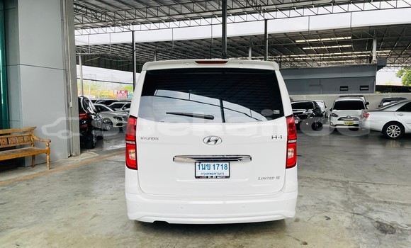 ซื้อ รถมือสอง Hyundai H1 ขาว รถยนต์ ใน %{เมือง} ใน นนทบุรี ซื้อ รถมือสอง Hyundai H1 ขาว รถยนต์ ใน %{เมือง} ใน นนทบุรี