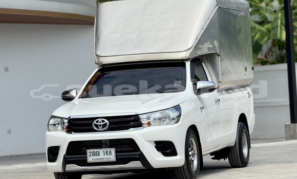 Buy Used Toyota Hiluxe Revo White Car in Nonthaburi in Nonthaburi