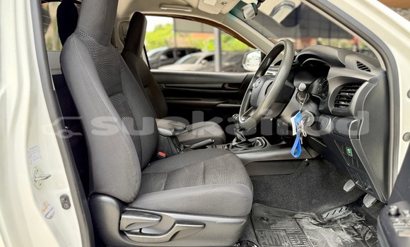 ซื้อ รถมือสอง Toyota Hiluxe Revo ขาว รถยนต์ ใน %{เมือง} ใน นนทบุรี ซื้อ รถมือสอง Toyota Hiluxe Revo ขาว รถยนต์ ใน %{เมือง} ใน นนทบุรี