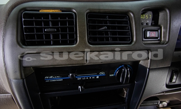 Buy Used Toyota Hilux Brown Car in Nonthaburi in Nonthaburi Buy Used Toyota Hilux Brown Car in Nonthaburi in Nonthaburi