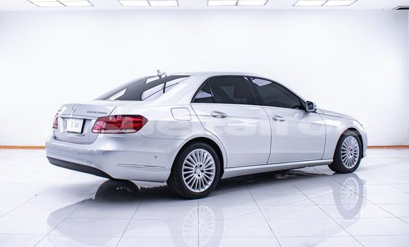 Buy Used Mercedes-Benz E-Classe White Car in Bangkok in Bangkok Buy Used Mercedes-Benz E-Classe White Car in Bangkok in Bangkok