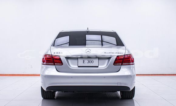 Buy Used Mercedes-Benz E-Classe White Car in Bangkok in Bangkok Buy Used Mercedes-Benz E-Classe White Car in Bangkok in Bangkok
