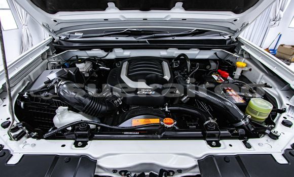 Buy Used Isuzu D-Max White Car in Bangkok in Bangkok Buy Used Isuzu D-Max White Car in Bangkok in Bangkok