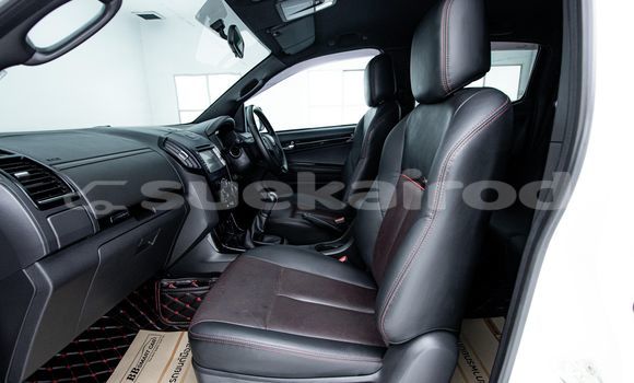 Buy Used Isuzu D-Max White Car in Bangkok in Bangkok Buy Used Isuzu D-Max White Car in Bangkok in Bangkok