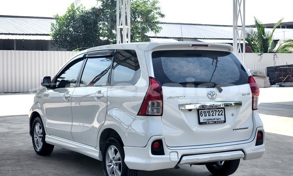 Buy Used Toyota Avanza White Car in Nonthaburi in Nonthaburi Buy Used Toyota Avanza White Car in Nonthaburi in Nonthaburi