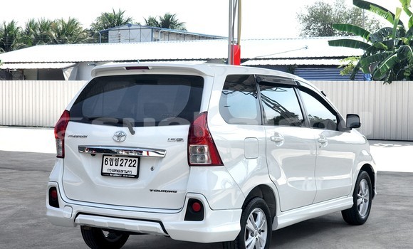 Buy Used Toyota Avanza White Car in Nonthaburi in Nonthaburi Buy Used Toyota Avanza White Car in Nonthaburi in Nonthaburi