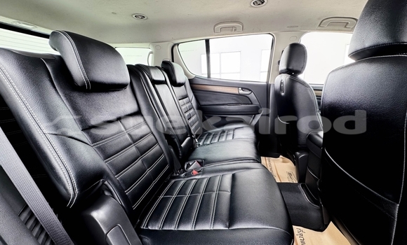 Buy Used Isuzu MU-X Blue Car in Nonthaburi in Nonthaburi Buy Used Isuzu MU-X Blue Car in Nonthaburi in Nonthaburi