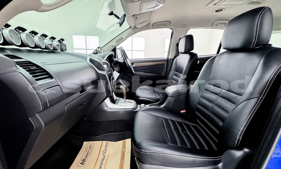 Buy Used Isuzu MU-X Blue Car in Nonthaburi in Nonthaburi Buy Used Isuzu MU-X Blue Car in Nonthaburi in Nonthaburi