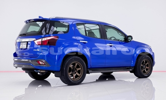 Buy Used Isuzu MU-X Blue Car in Nonthaburi in Nonthaburi Buy Used Isuzu MU-X Blue Car in Nonthaburi in Nonthaburi
