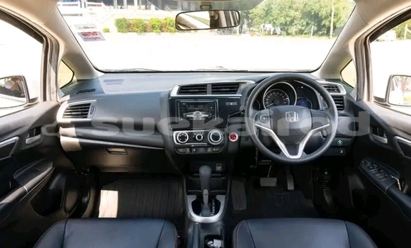 Buy Used Honda Jazz White Car in Chai Nat in Chai Nat Buy Used Honda Jazz White Car in Chai Nat in Chai Nat