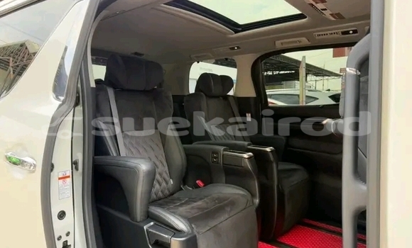 Buy Used Toyota Vellfire White Car in Kaeng Khlo in Chaiyaphum Buy Used Toyota Vellfire White Car in Kaeng Khlo in Chaiyaphum