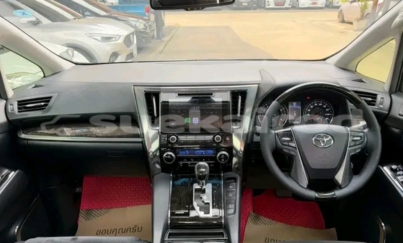 Buy Used Toyota Vellfire White Car in Kaeng Khlo in Chaiyaphum Buy Used Toyota Vellfire White Car in Kaeng Khlo in Chaiyaphum