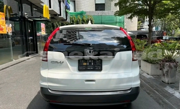 Buy Used Honda CR-V White Car in Chaiyaphum in Chaiyaphum Buy Used Honda CR-V White Car in Chaiyaphum in Chaiyaphum