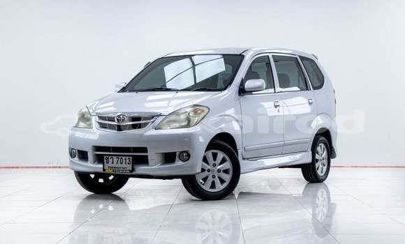 ซื้อ รถมือสอง Toyota Avanza อื่น ๆ รถยนต์ ใน %{เมือง} ใน กรุงเทพมหานคร