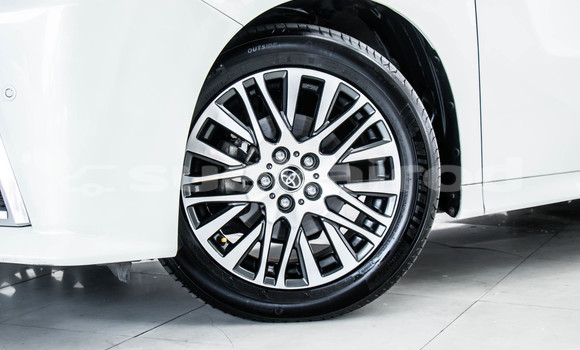 Buy Used Toyota Vellfire White Car in Bangkok in Bangkok Buy Used Toyota Vellfire White Car in Bangkok in Bangkok