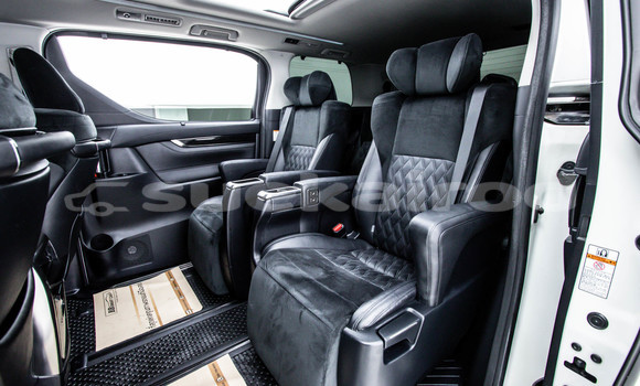 Buy Used Toyota Vellfire White Car in Bangkok in Bangkok Buy Used Toyota Vellfire White Car in Bangkok in Bangkok