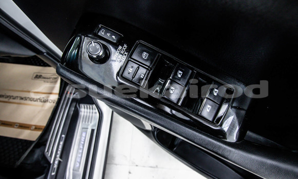 Buy Used Toyota Vellfire White Car in Bangkok in Bangkok Buy Used Toyota Vellfire White Car in Bangkok in Bangkok