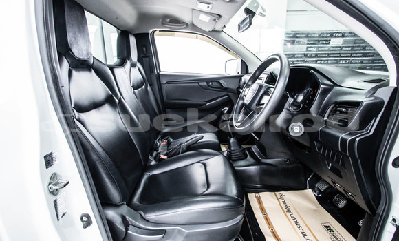 Buy Used Isuzu D-Max White Car in Bangkok in Bangkok Buy Used Isuzu D-Max White Car in Bangkok in Bangkok