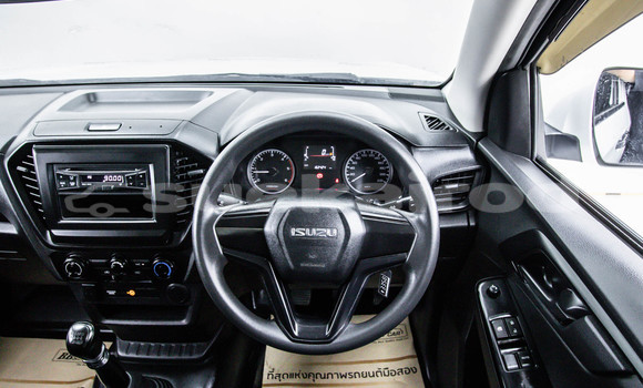 Buy Used Isuzu D-Max White Car in Bangkok in Bangkok Buy Used Isuzu D-Max White Car in Bangkok in Bangkok