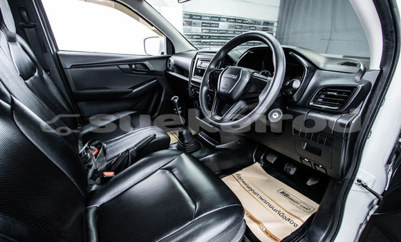 Buy Used Isuzu D-Max White Car in Bangkok in Bangkok Buy Used Isuzu D-Max White Car in Bangkok in Bangkok