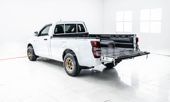 Buy Used Isuzu D-Max White Car in Bangkok in Bangkok Buy Used Isuzu D-Max White Car in Bangkok in Bangkok