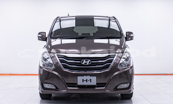 Buy Used Hyundai Starex (H-1) Brown Car in Bangkok in Bangkok Buy Used Hyundai Starex (H-1) Brown Car in Bangkok in Bangkok