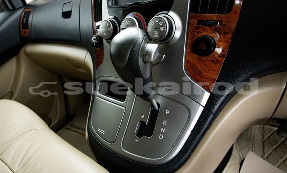 Buy Used Hyundai Starex (H-1) Brown Car in Bangkok in Bangkok Buy Used Hyundai Starex (H-1) Brown Car in Bangkok in Bangkok