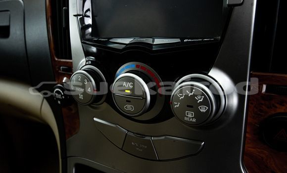 Buy Used Hyundai Starex (H-1) Brown Car in Bangkok in Bangkok Buy Used Hyundai Starex (H-1) Brown Car in Bangkok in Bangkok