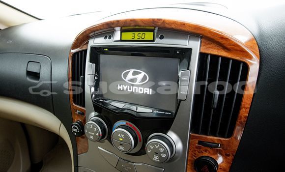 Buy Used Hyundai Starex (H-1) Brown Car in Bangkok in Bangkok Buy Used Hyundai Starex (H-1) Brown Car in Bangkok in Bangkok