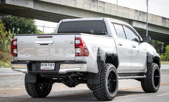 Buy Used Toyota Hiluxe Revo Other Car in Nonthaburi in Nonthaburi Buy Used Toyota Hiluxe Revo Other Car in Nonthaburi in Nonthaburi