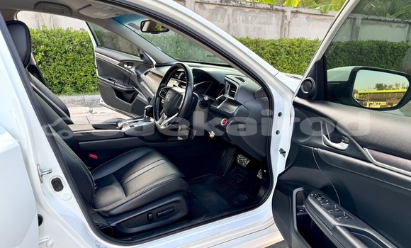 Buy Used Honda Civic White Car in Nonthaburi in Nonthaburi Buy Used Honda Civic White Car in Nonthaburi in Nonthaburi