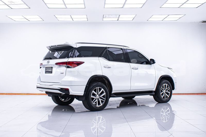 Big with watermark toyota fortuner bangkok bangkok 76234